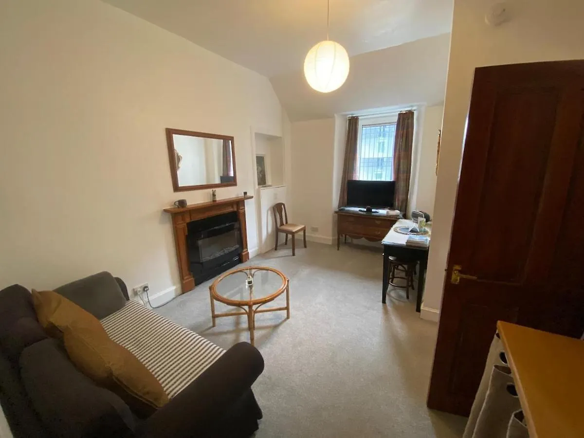 1 Bed Flat Near Edinburgh Castle Apartamento